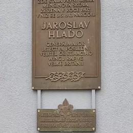 Pamětní deska Jaroslava Hlaďa